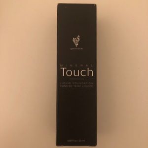 Younique Touch Liquid Foundation in Organza